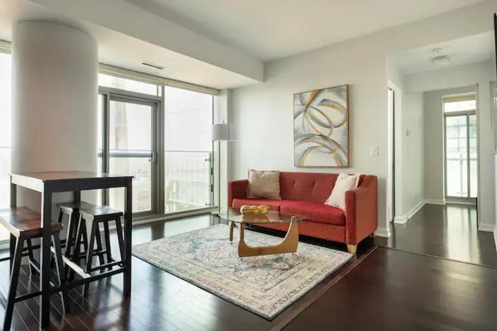 Luxury Lake View & City View - One Free Parking Toronto Exterior photo